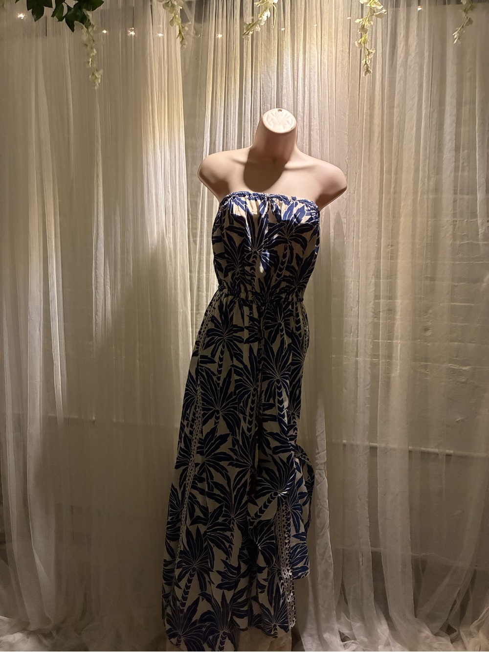 Strapless Blue Palm-Print Maxi pants with long slits on pants bottom